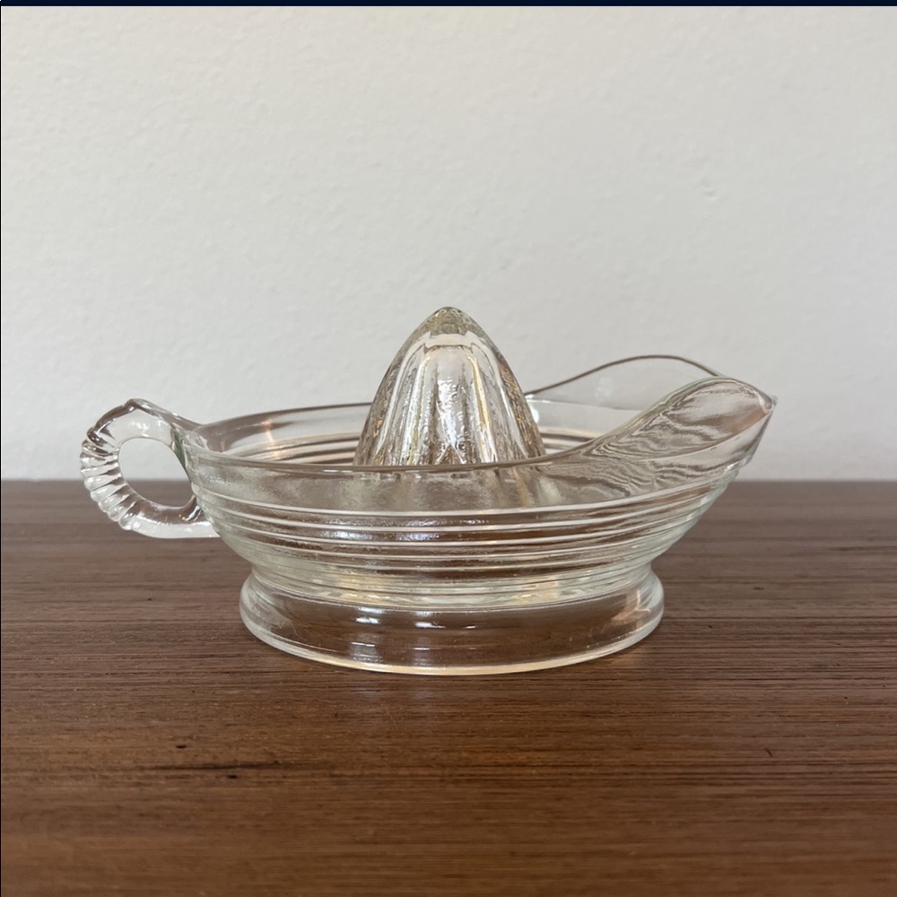 Vintage crystal glass hazel atlas juicer